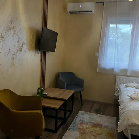 Poton 2023 B&B *